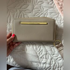 Steve Madden wristlet